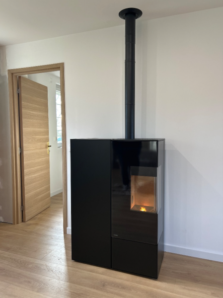 Installation d'un poêle à granulés RIKA Connect Pellet Edge